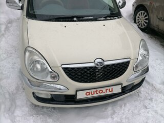 2002 Daihatsu Storia I (M100) Рестайлинг 2, белый, 340000 рублей, вид 1