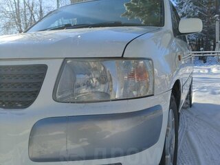 2005 Toyota Succeed I, белый, 650000 рублей, вид 2