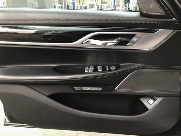 2016 BMW 7 серии 740d xDrive VI (G11/G12), серый - вид 26