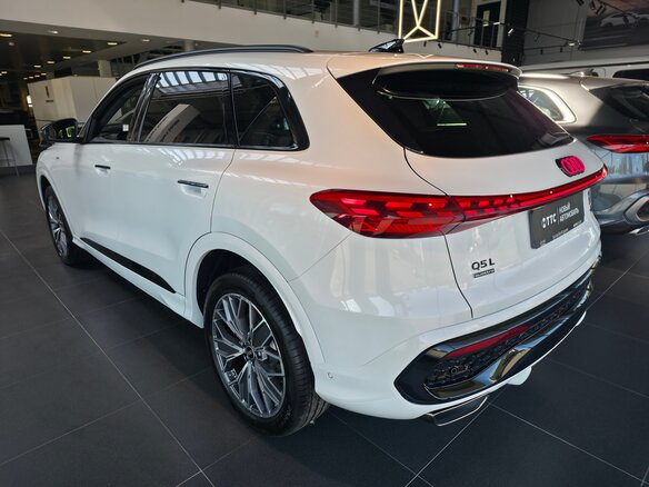 2026 Audi Q5 L III (GU), белый - вид 5