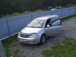 2003 Toyota Corolla Fielder IX (E120, E130), серебристый, 640000 рублей, вид 1