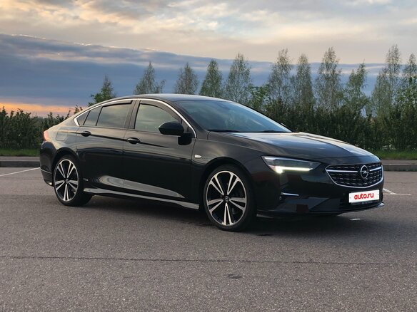 2020 Opel Insignia II Рестайлинг, чёрный, 2061811 рублей - вид 2