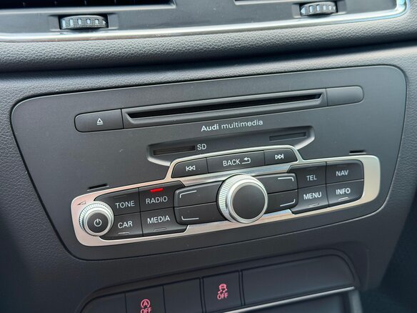 2013 Audi Q3 I (8U), чёрный - вид 22