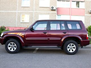 2003 Nissan Patrol V (Y61), пурпурный, 1650000 рублей, вид 3