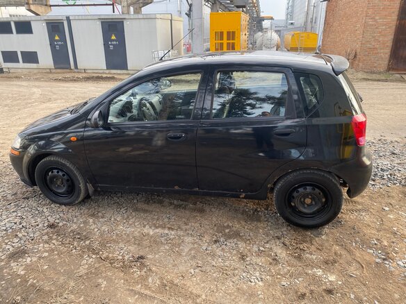 2004 Chevrolet Aveo I, чёрный, 310000 рублей - вид 4