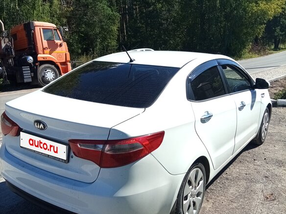 2013 Kia Rio III, белый, 500000 рублей - вид 11