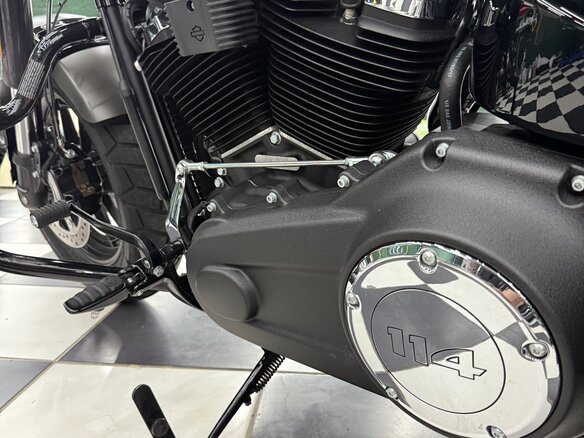 2018 Harley-Davidson Fat Bob, серый, 1790000 рублей - вид 10
