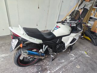 2011 Suzuki GSX 1250 FA, белый, 650000 рублей, вид 4
