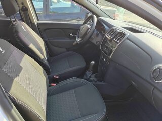 2014 Renault Logan II, белый, 1300000 рублей, вид 4