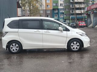 2012 Honda Freed I Рестайлинг, белый, 900000 рублей, вид 5