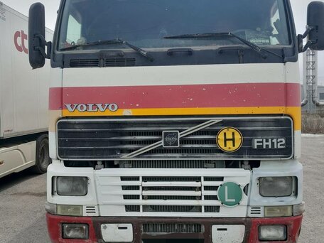 1993 Volvo FH, белый, 3000000 рублей, вид 1