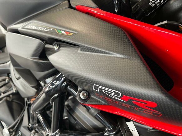 2023 MV Agusta Brutale 1000, чёрный - вид 8