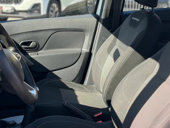 2021 Renault Logan Stepway II Рестайлинг, белый, 1200000 рублей - вид 23