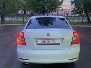 2013 Skoda Octavia II (A5) Рестайлинг, белый, 450000 рублей, вид 5