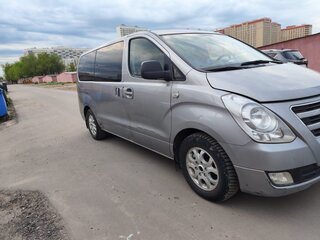2012 Hyundai H-1 5-speed II, серый, 1750000 рублей, вид 2
