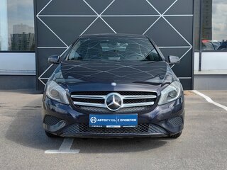 2014 Mercedes-Benz A-Класс 180 III (W176), фиолетовый, 1170000 рублей, вид 3