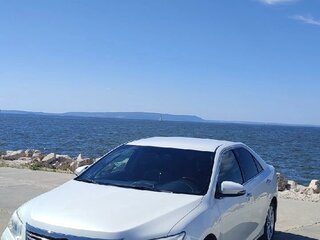 2012 Toyota Camry VII (XV50), белый, 1650000 рублей, вид 2