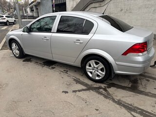 2013 Opel Astra H Рестайлинг, серебристый, 1000000 рублей, вид 4