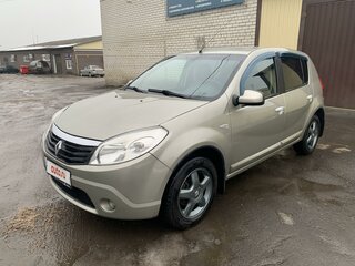 2011 Renault Sandero I, бежевый, 695000 рублей, вид 2