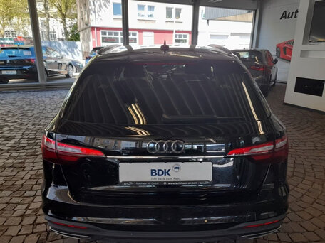2022 Audi A4 35 TFSI V (B9) Рестайлинг, чёрный, 2749420 рублей, вид 4