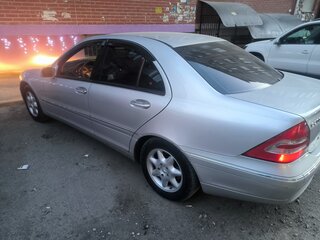 2003 Mercedes-Benz C-Класс 200 II (W203), серый, 850000 рублей, вид 3