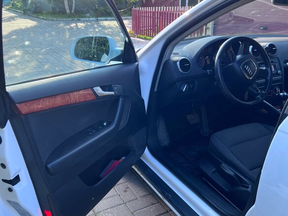 2011 Audi A3 II (8P) Рестайлинг 2, белый, 750000 рублей - вид 8