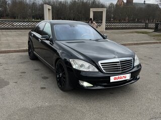 2008 Mercedes-Benz S-Класс 320 V (W221), чёрный, 1550000 рублей, вид 3