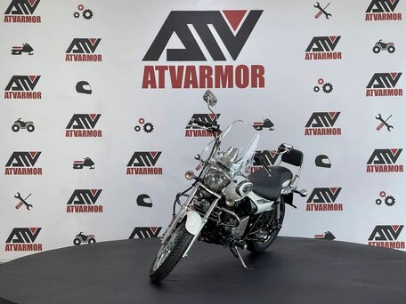 2024 Bajaj Avenger, белый, 249900 рублей, вид 2