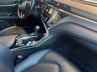 2019 Toyota Camry VIII (XV70), белый, 2890000 рублей, вид 4