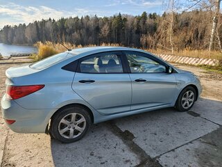 2013 Hyundai Solaris I, голубой, 590000 рублей, вид 3