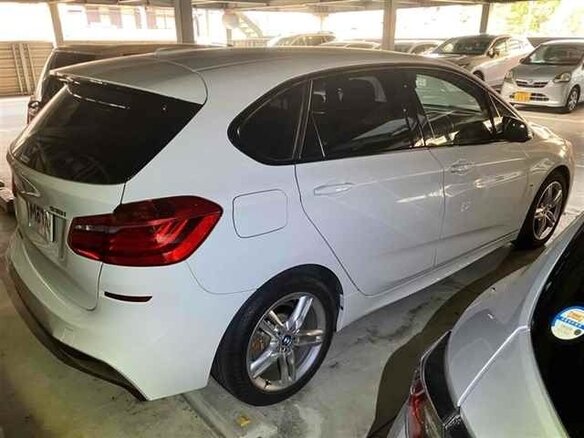 2016 BMW 2 серии Active Tourer 218i F45, белый, 850000 рублей - вид 4