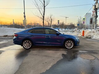 2021 Skoda Octavia IV (A8), синий, 2390000 рублей, вид 5