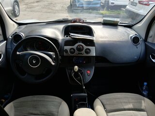 2012 Renault Kangoo II, белый, 700000 рублей, вид 5