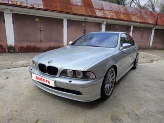 2001 BMW 5 серии 530i IV (E39) Рестайлинг, серебристый, 2750000 рублей, вид 4