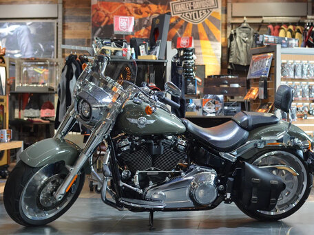 2021 Harley-Davidson Fat Boy, зелёный, 2950000 рублей, вид 1