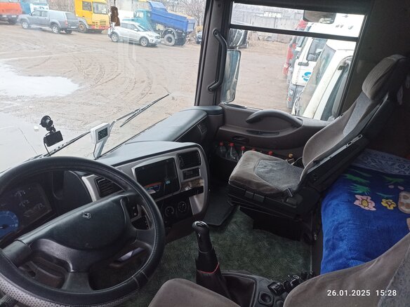 2003 Renault Magnum, белый - вид 11