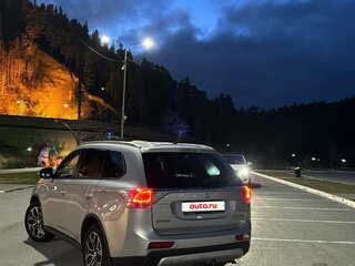2014 Mitsubishi Outlander III Рестайлинг, серый, 1600000 рублей, вид 5