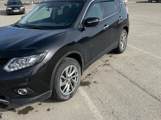 2015 Nissan X-Trail III, чёрный, 1750000 рублей, вид 2