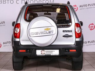 2014 Chevrolet Niva I Рестайлинг, серебристый, 589000 рублей, вид 4