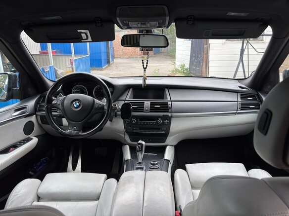 2010 BMW X5 M I (E70), синий, 1900000 рублей - вид 9