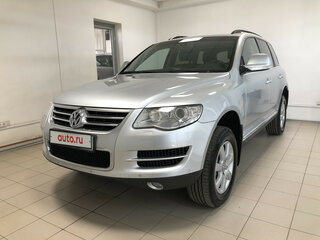 2007 Volkswagen Touareg I Рестайлинг, серебристый, 1430000 рублей, вид 2