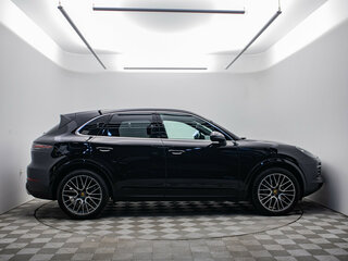 2020 Porsche Cayenne III, чёрный, 4941000 рублей, вид 4