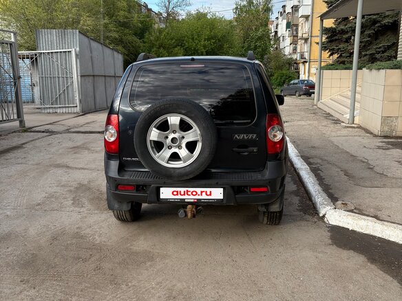 2012 Chevrolet Niva I Рестайлинг, чёрный, 480000 рублей - вид 3