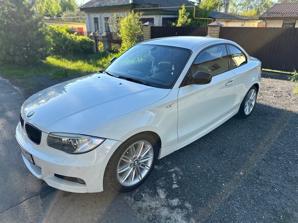 2012 BMW 1 серии 120d I (E82/E88) Рестайлинг 2, белый, 2499999 рублей - вид 5