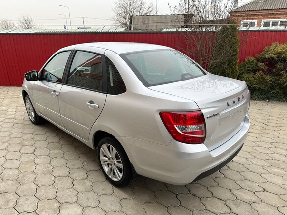 2024 Lada (ВАЗ) Granta I Рестайлинг, серый, 845000 рублей - вид 3