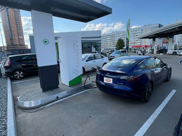2021 Tesla Model 3 Long Range I, синий, 3995000 рублей - вид 15