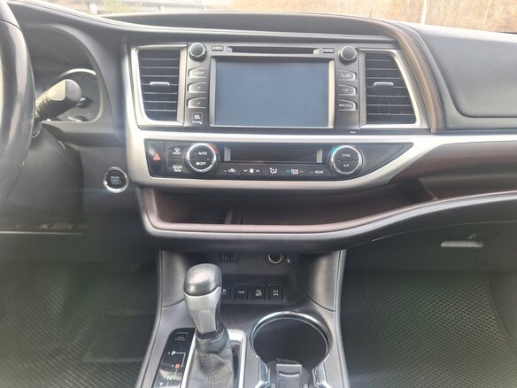 2015 Toyota Highlander III (XU50), чёрный, 3900000 рублей - вид 10