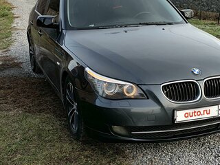 2007 BMW 5 серии 525i V (E60/E61) Рестайлинг, серебристый, 1200000 рублей, вид 5