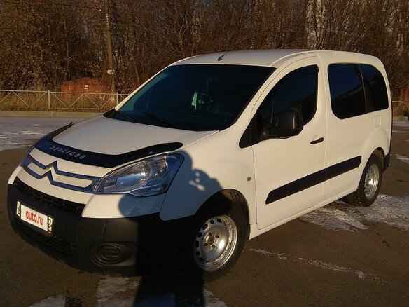 2010 Citroen Berlingo II, белый - вид 2