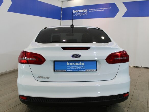 2018 Ford Focus III Рестайлинг, белый - вид 18